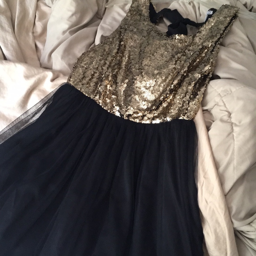 FUN🎉Gold and Black dress